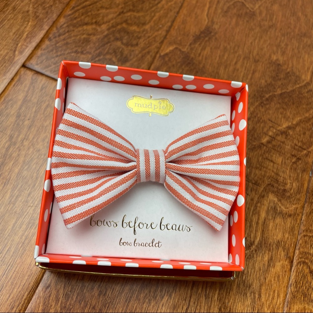 Mud Pie bow bracelet